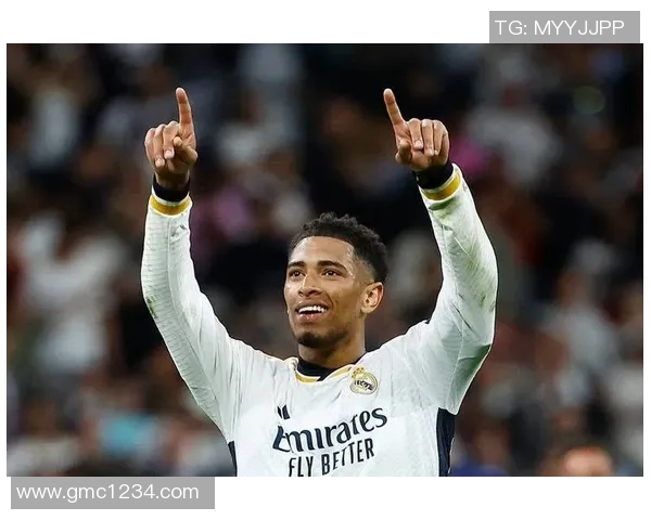 足球巨星化身老者展现独特魅力引发球迷热议 足球巨星化身老者展现独特魅力引发球迷热议