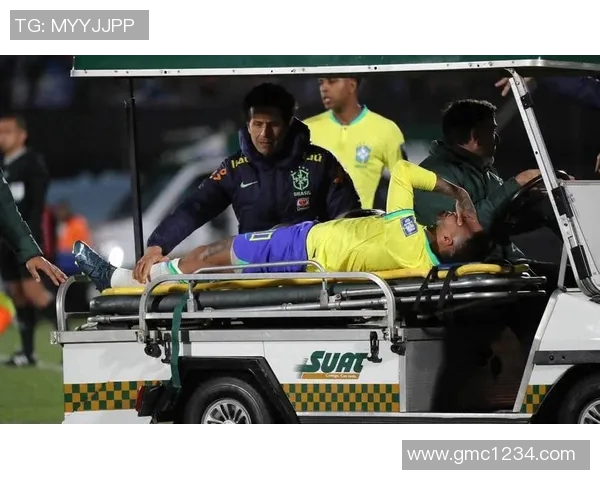 足球明星前交叉韧带受伤的原因与康复之路解析 足球明星前交叉韧带受伤的原因与康复之路解析